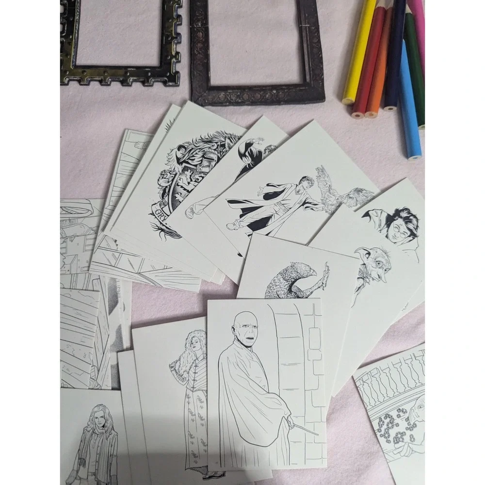 Harry Potter Coloring Kit 30 cards to color 10 colored pencils‎ 2 magnet frames